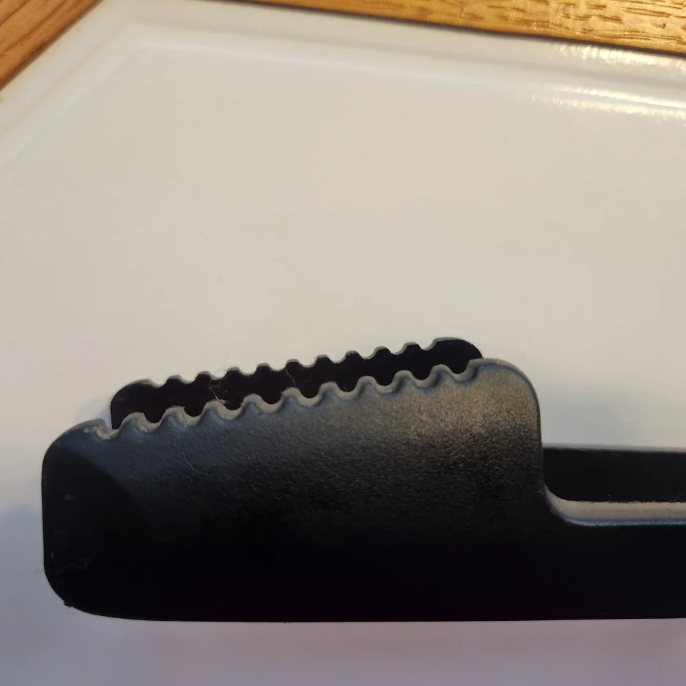 The Pampered Chef Black Nylon Tongs #2318 Retired, Heat Resistant